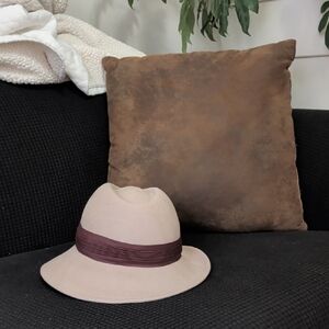 Stylish Women's Beige Felt Fedora with Wine Band